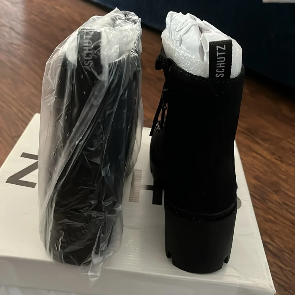 BRAND NEW SCHUTZ BOOTS SIZE 7 - Picture 4 of 6